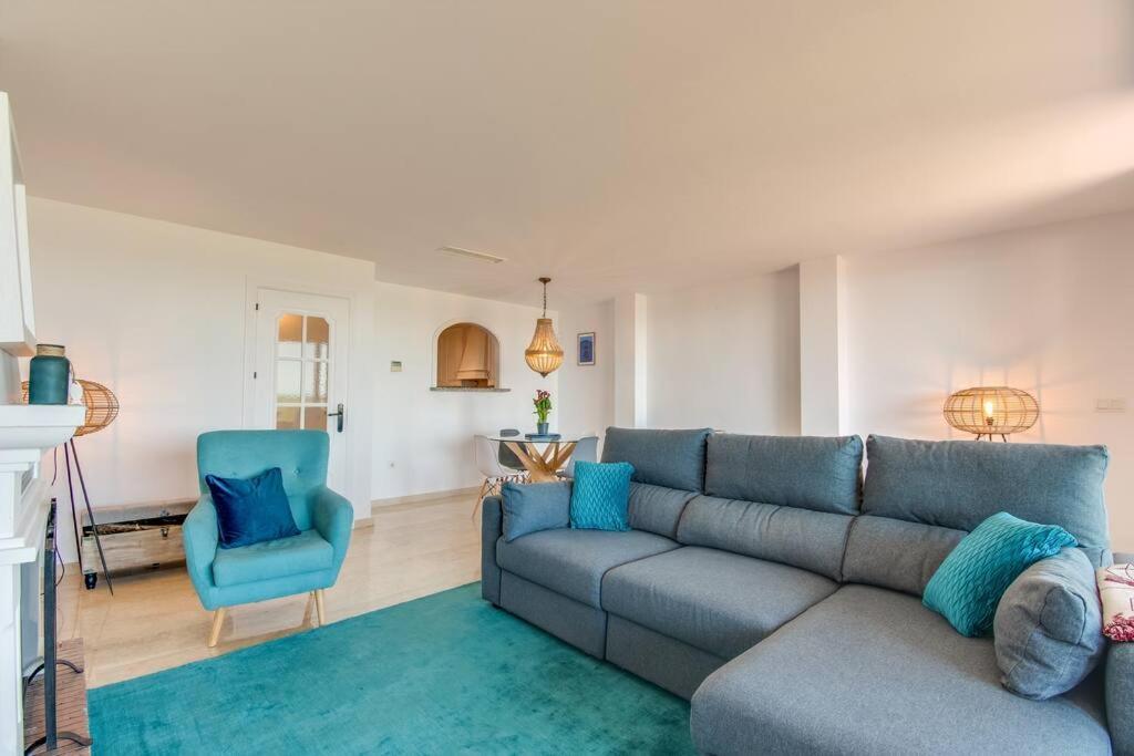 Beachfront Townhouse Estepona Bagian luar foto