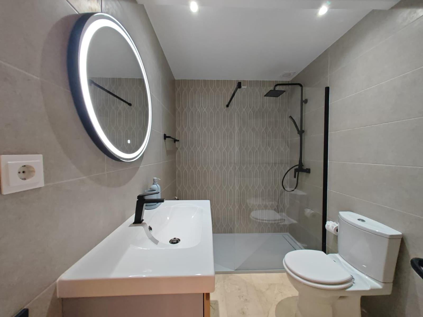 Beachfront Townhouse Estepona Bagian luar foto