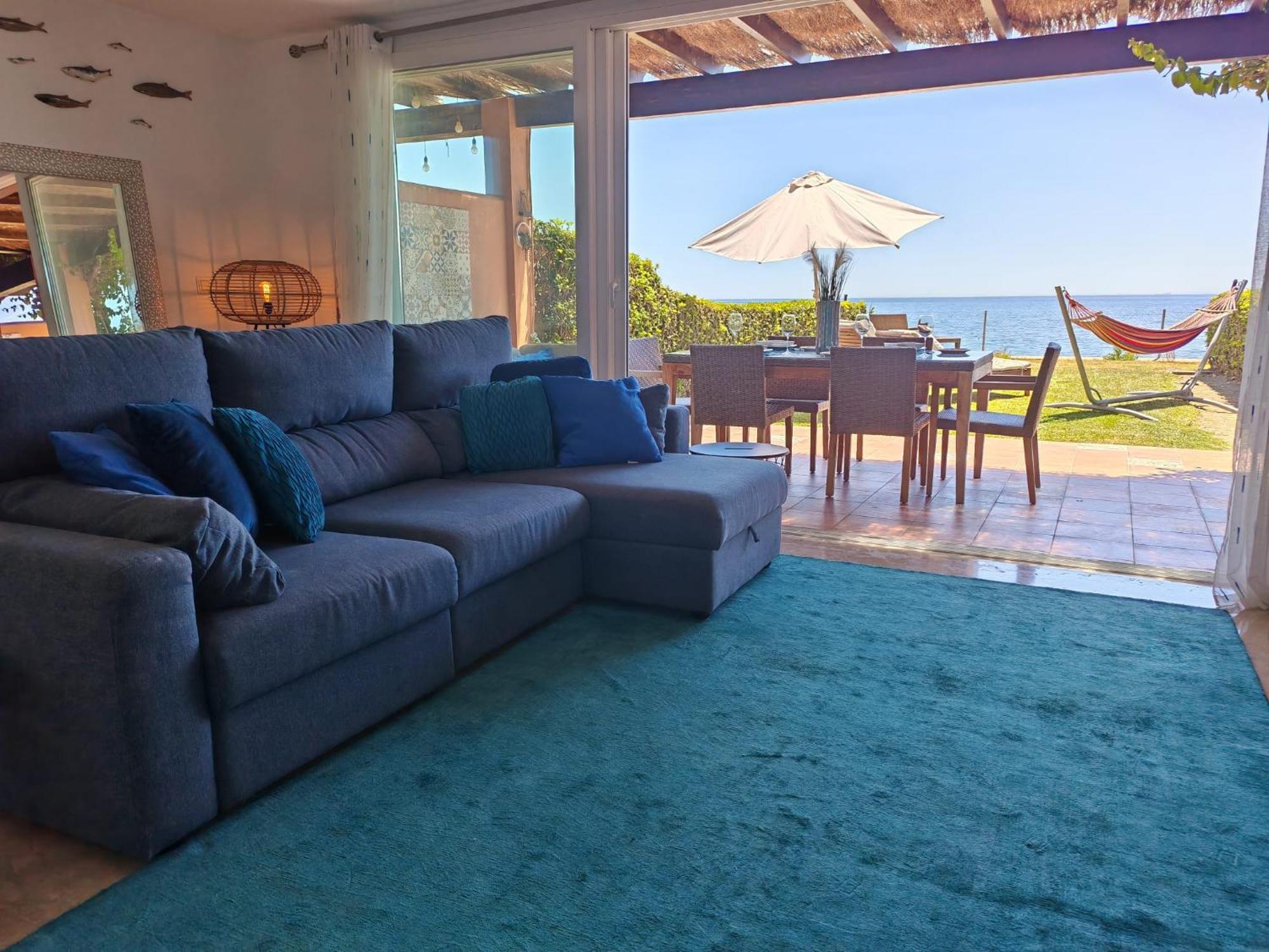 Beachfront Townhouse Estepona Bagian luar foto