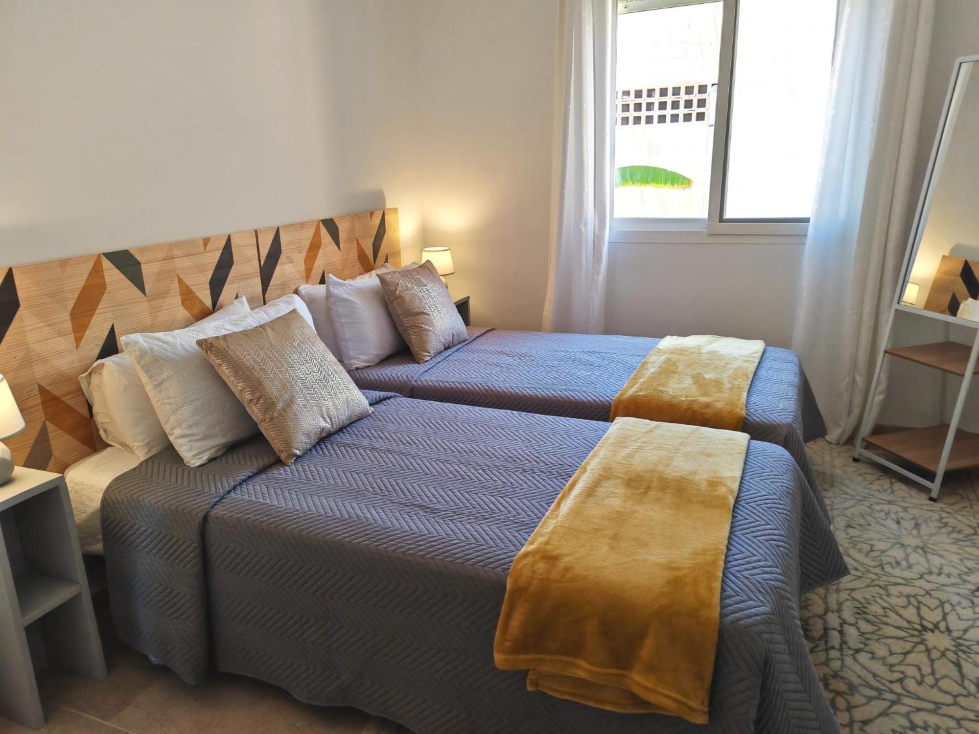 Beachfront Townhouse Estepona Bagian luar foto